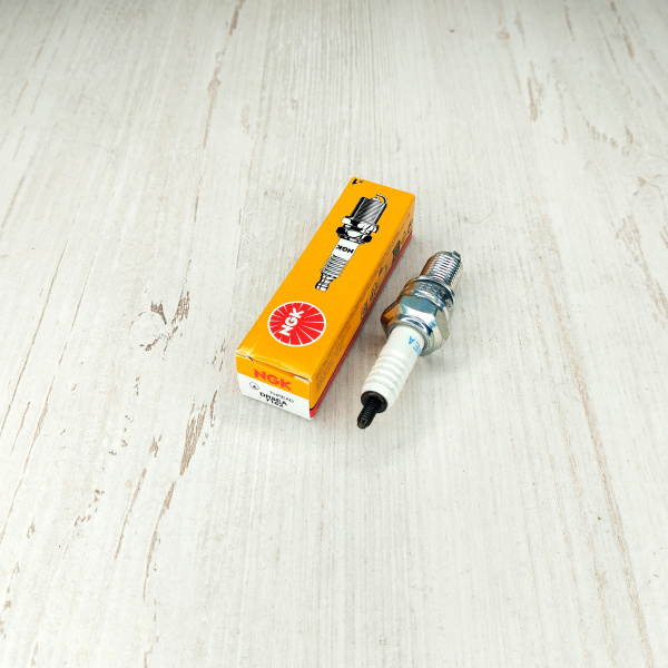 Изображение Свеча зажигания NGK DR8EA (7162)