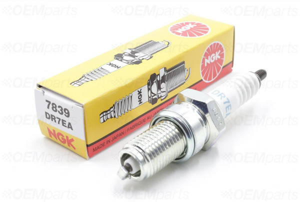 Изображение Свеча зажигания NGK DR7EA